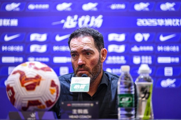 皇冠体育投注-亚泰1-3负于海港 苏亚雷斯：我们拼到最后一分钟也没放弃