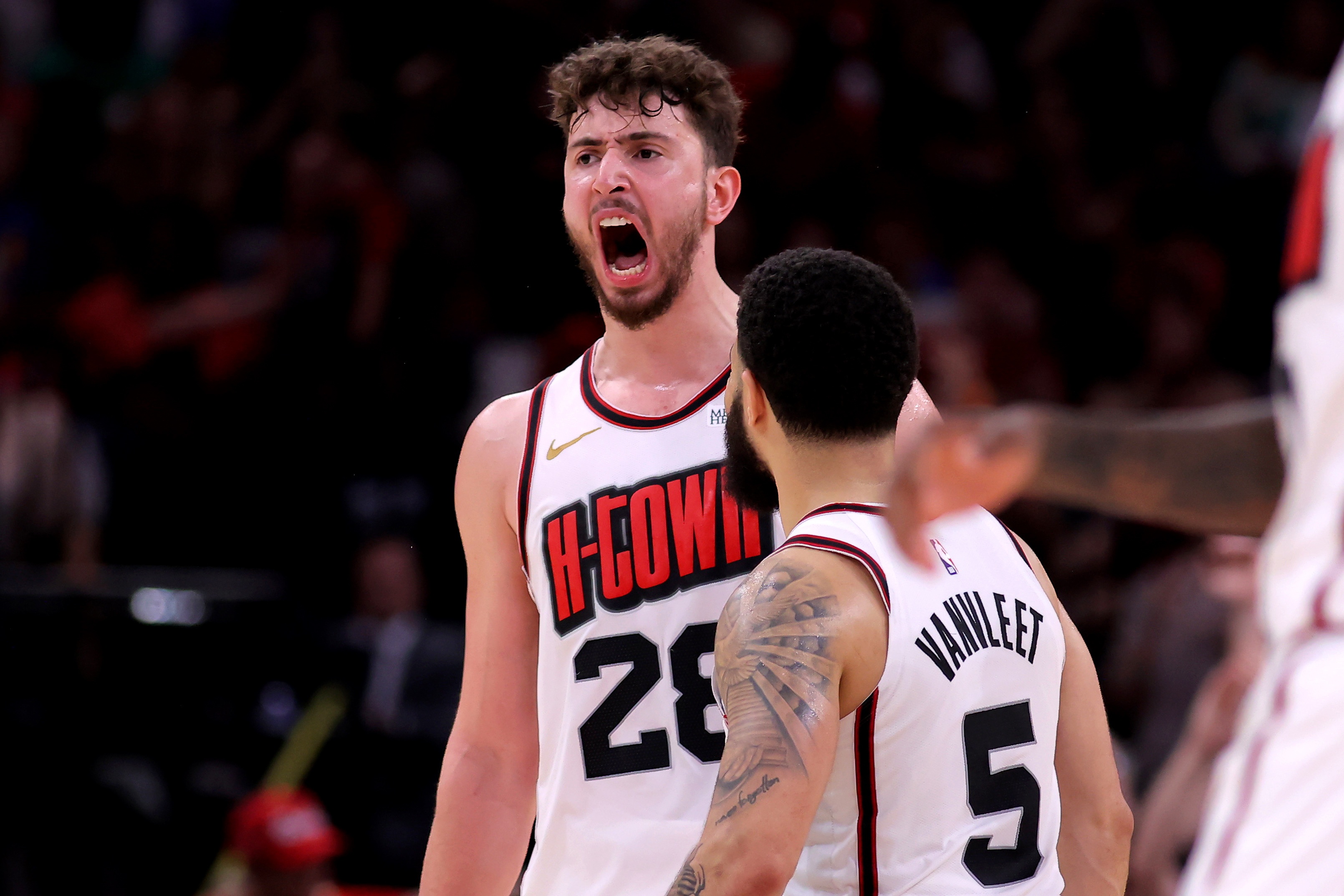 皇冠体育投注-申京：西部很凶险且无弱旅 我想入选最佳阵容并成为总冠军